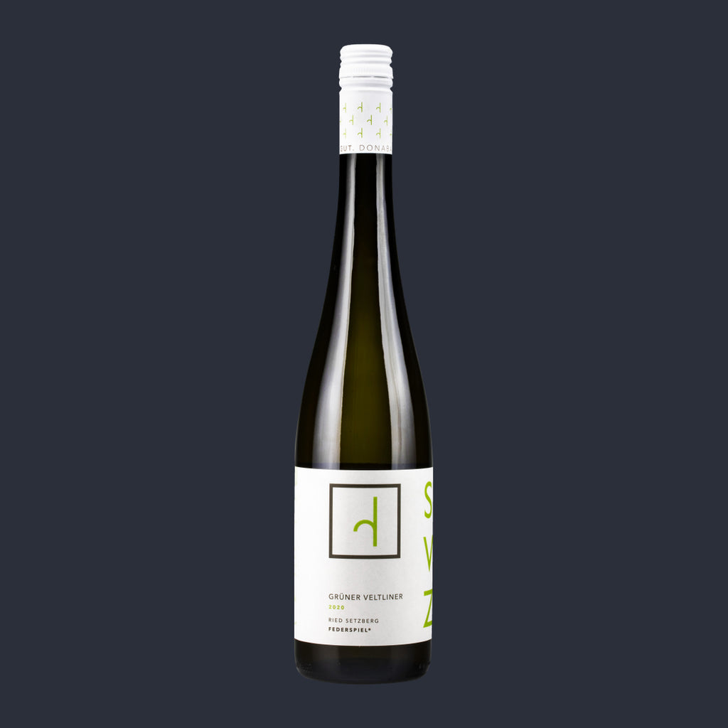 Grüner Veltliner FEDERSPIEL RIED Setzberg 2025 – ganze Flasche auf Anthrazit