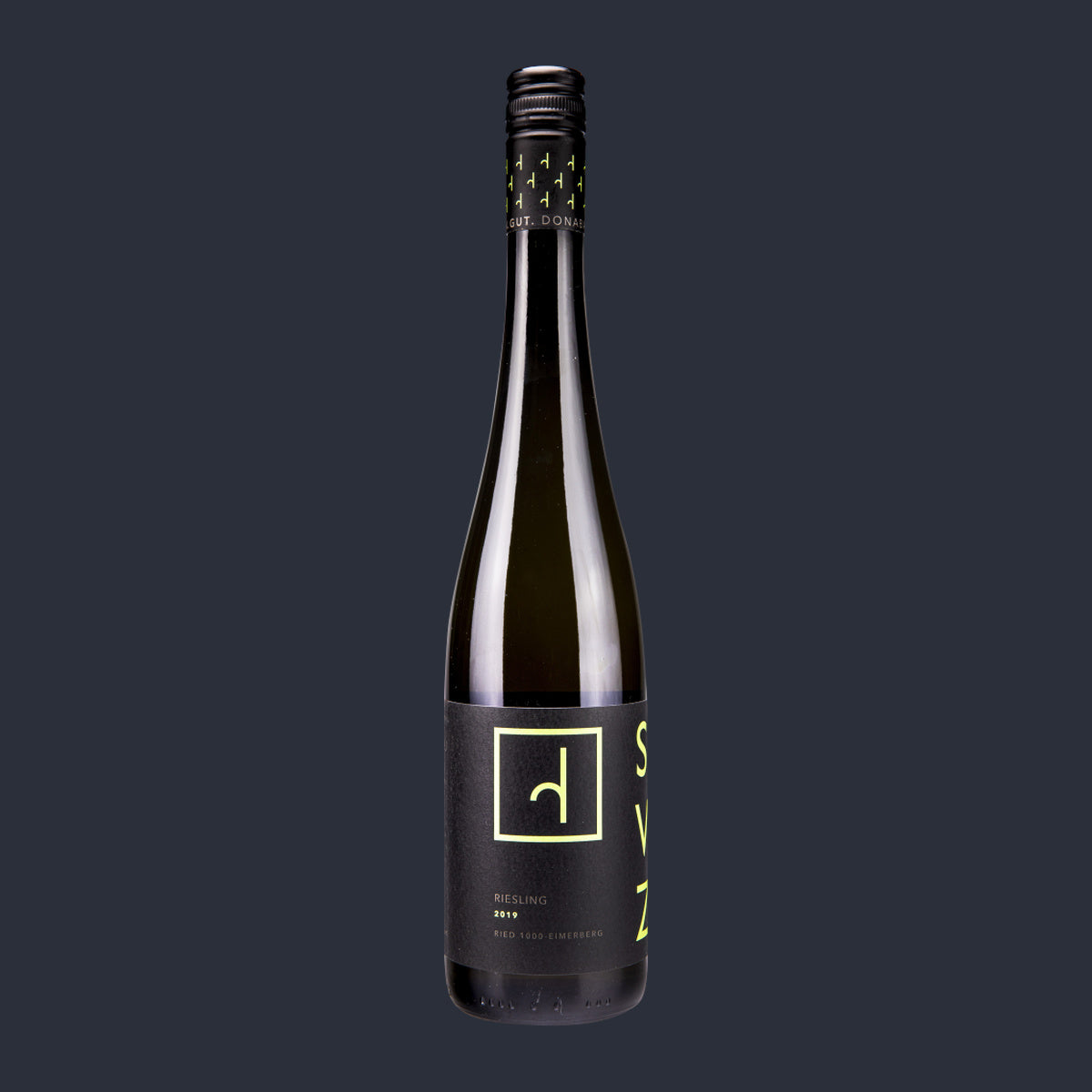 Grüner Veltliner SMARAGD RIED 1000-Eimerberg – ganze Flasche auf Anthrazit