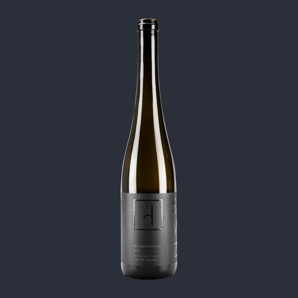 METAMORPHOSE – unfiltered, yeasty – ganze Flasche auf Anthrazit